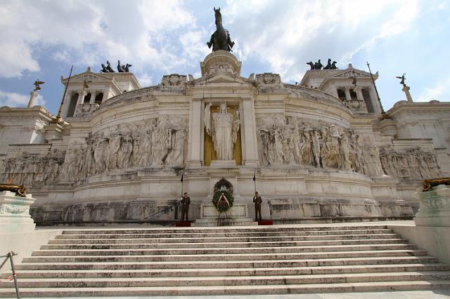 0391 Rome -monument Victor Emanuel.JPG